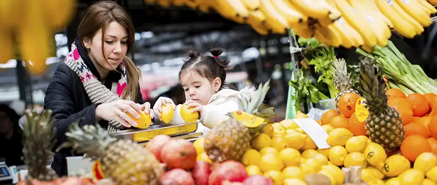 5 Ways to Get Your Kids to Eat Fruit (And Love It!)